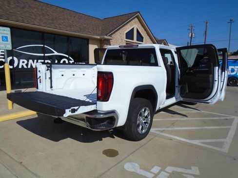 Used 2025 GMC Sierra 1500 SLT image 22