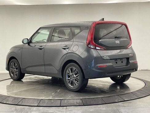 Used 2021 Kia Soul S FWD image 3
