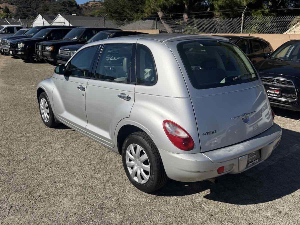 Used 2009 Chrysler PT Cruiser FWD image 5