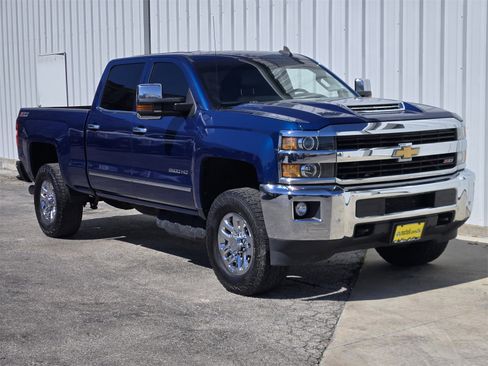 Used 2017 Chevrolet Silverado 2500 LTZ w/ Duramax Plus Package image 3