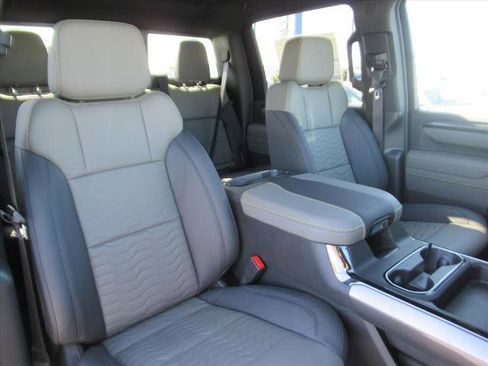 New 2026 Chevrolet Silverado 2500 ZR2 image 11