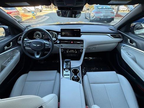 Used 2025 Genesis G70 2.5T AWD/4WD image 19