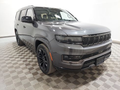 Used 2023 Jeep Grand Wagoneer Series III w/ Quick Order Packagew 28T AWD/4WD image 4