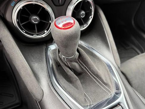 Used 2022 Chevrolet Camaro SS RWD image 17