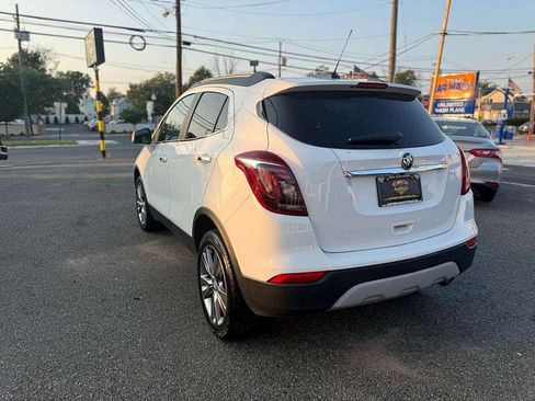 Used 2021 Buick Encore Preferred w/ Safety Package image 5