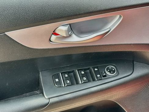 Used 2024 Kia Forte LXS w/ LXS Technology Package FWD image 22