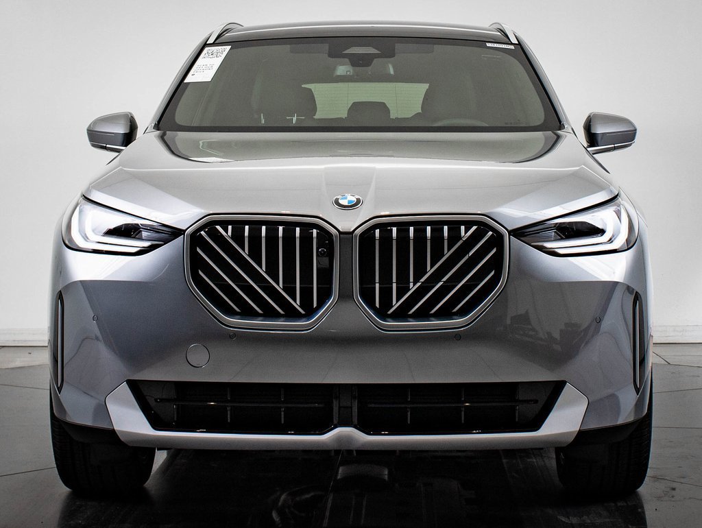 Used 2025 BMW X3 xDrive30i w/ Premium Package AWD/4WD image 2