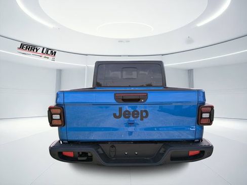New 2026 Jeep Gladiator Sport AWD/4WD image 4