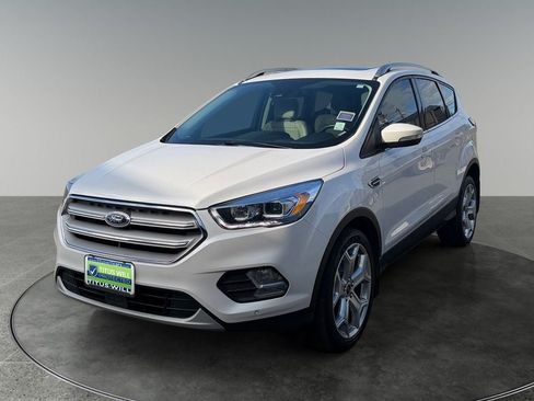 Used 2019 Ford Escape Titanium AWD/4WD image 3