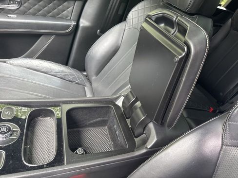 Used 2018 Bentley Bentayga Activity image 30