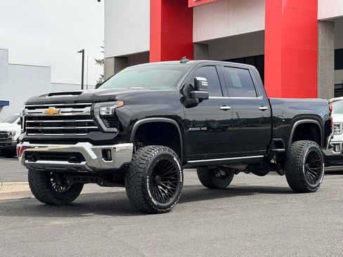 Used 2024 Chevrolet Silverado 2500 LTZ image 46