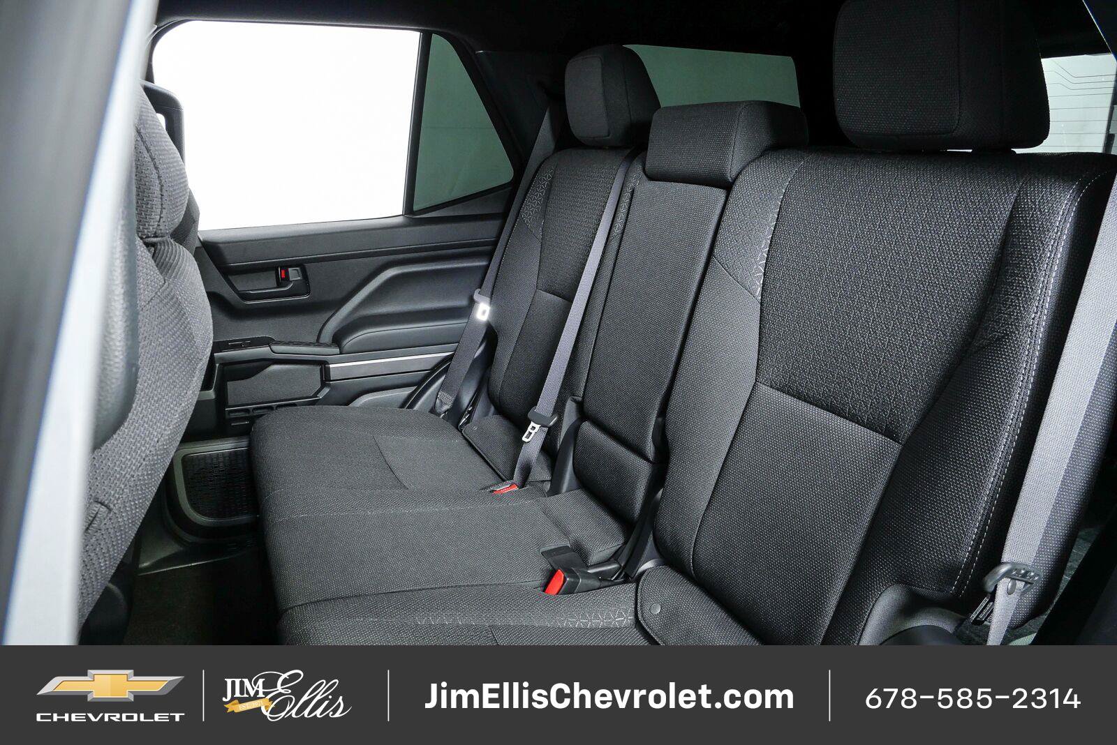 Used 2025 Toyota 4Runner SR5 RWD image 17