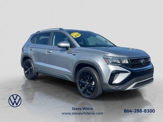 Used 2022 Volkswagen Taos SE FWD video 1