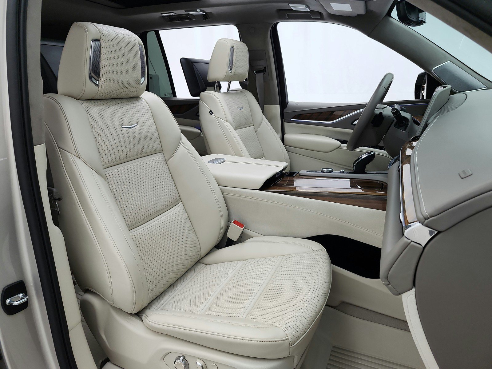 Used 2024 Cadillac Escalade Sport Platinum w/ LPO, ONYX Package AWD/4WD image 20
