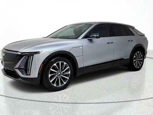 Used 2024 Cadillac Lyriq Sport RWD image 4