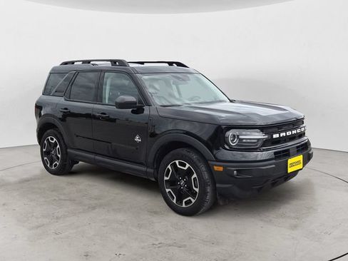 Certified 2023 Ford Bronco Sport Outer Banks w/ Tech Package AWD/4WD image 3