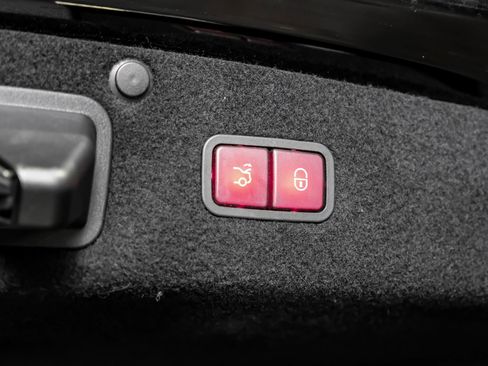 Used 2015 Mercedes-Benz S 550 Sedan image 57