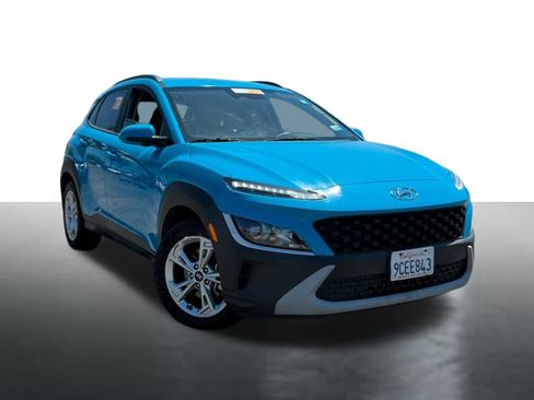 Used 2022 Hyundai Kona SEL w/ Cargo Package AWD/4WD image 2