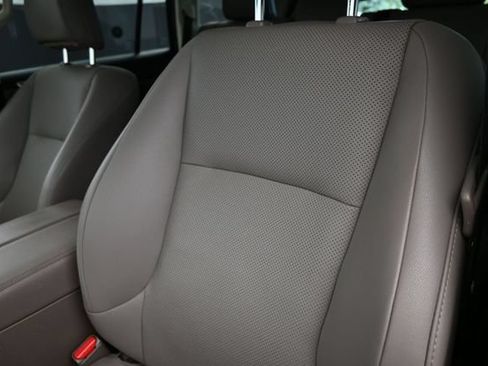 Used 2023 Lexus GX 460 Premium w/ Premium Package AWD/4WD image 19