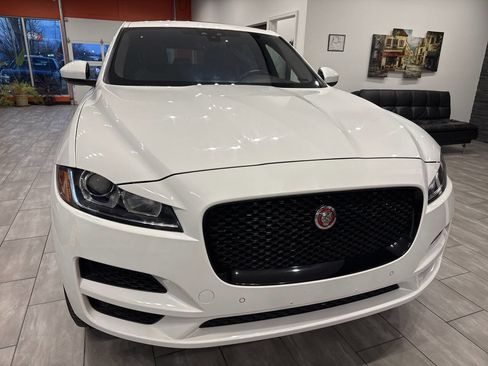 Used 2020 Jaguar F-PACE Premium image 5