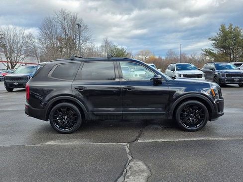 Used 2022 Kia Telluride EX w/ EX Premium Package image 9