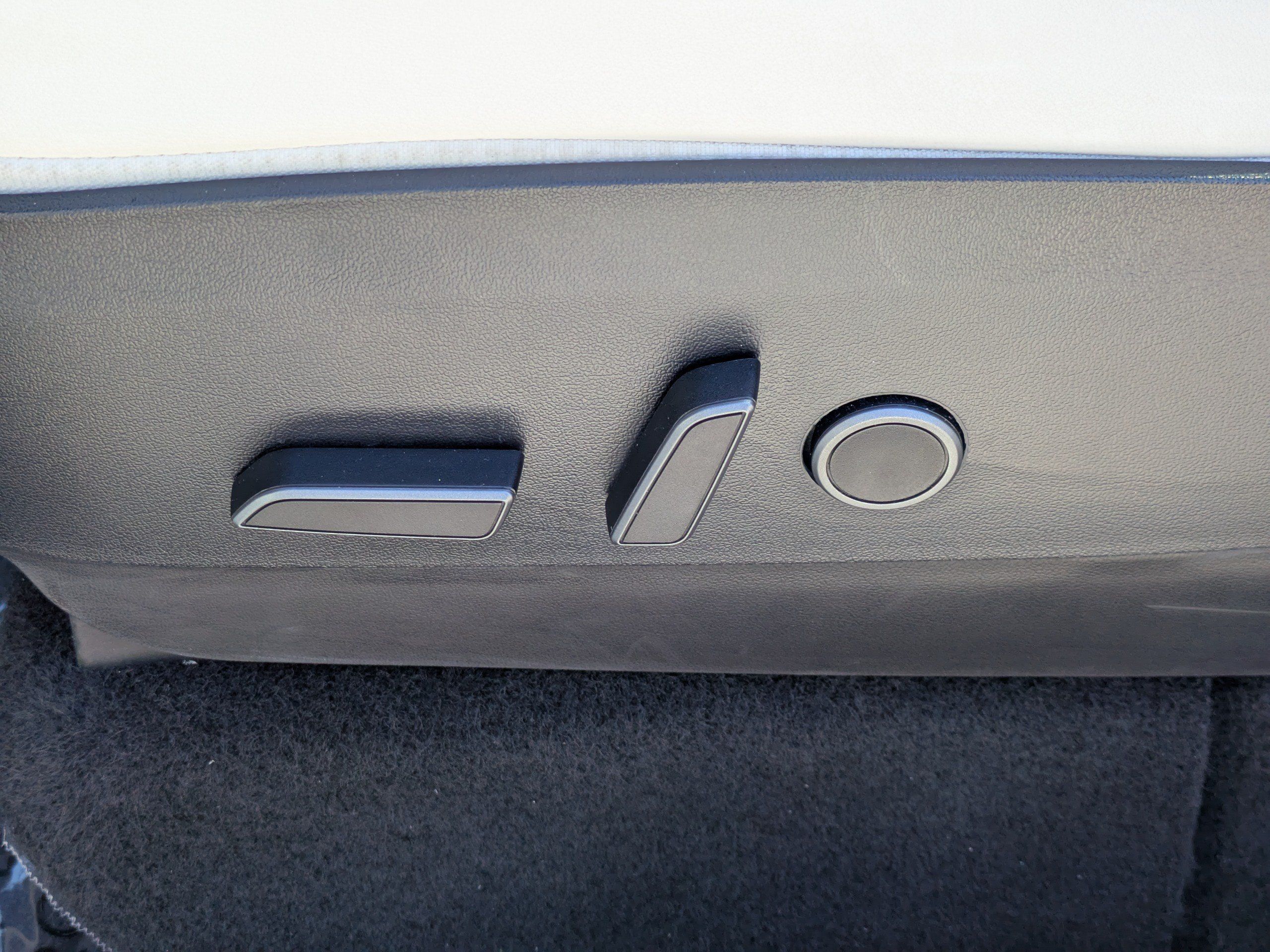 Used 2021 Tesla Model Y Long Range AWD/4WD image 19