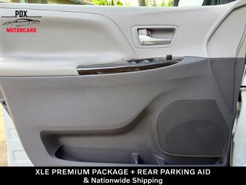 Used 2017 Toyota Sienna XLE Premium FWD image 14