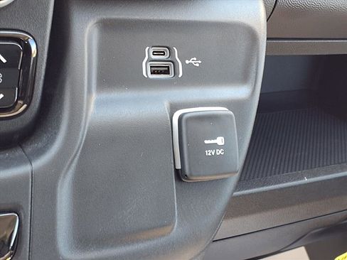 Used 2025 RAM ProMaster 2500 image 8