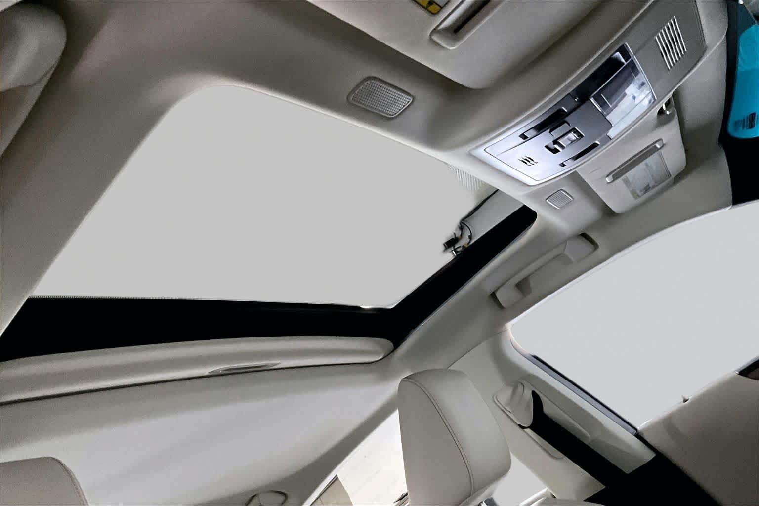 Used 2025 Lexus ES 300h w/ Premium Package FWD image 14