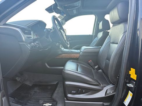 Used 2020 Chevrolet Suburban Premier image 10
