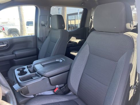 Used 2024 Chevrolet Silverado 1500 Custom image 25