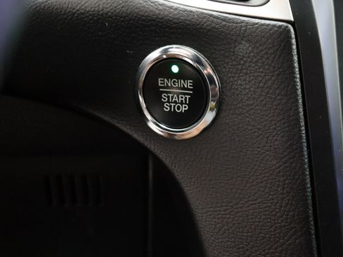 Used 2024 Ford Edge SE AWD/4WD image 17