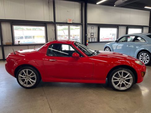 Used 2011 MAZDA MX-5 Miata Grand Touring w/ Premium Pkg RWD image 35
