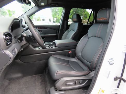 New 2025 Honda Pilot TrailSport image 12