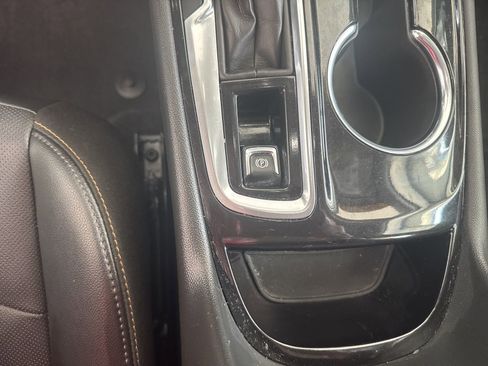 Used 2023 Chevrolet Equinox Premier image 30