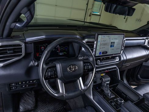 Used 2023 Toyota Tundra Platinum AWD/4WD image 17