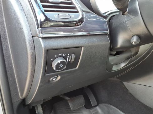 Used 2020 Jeep Grand Cherokee Overland image 18