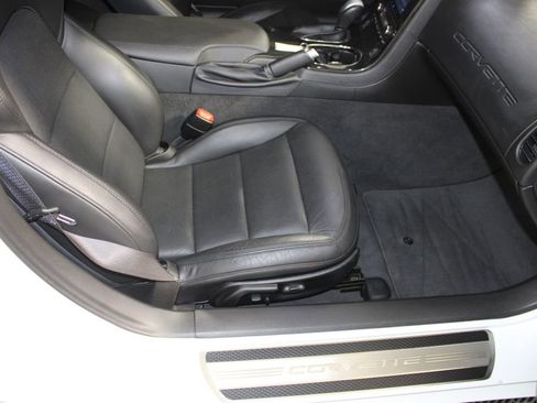 Used 2012 Chevrolet Corvette Grand Sport w/ 3LT Preferred Equipment Group image 10