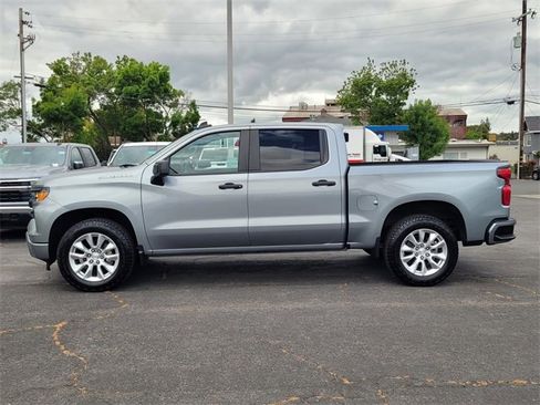 Used 2024 Chevrolet Silverado 1500 Custom image 9
