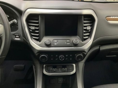 Certified 2023 GMC Acadia SLE w/ Driver Convenience Package image 18