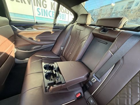 Used 2020 BMW 530i xDrive w/ M Sport Package image 31