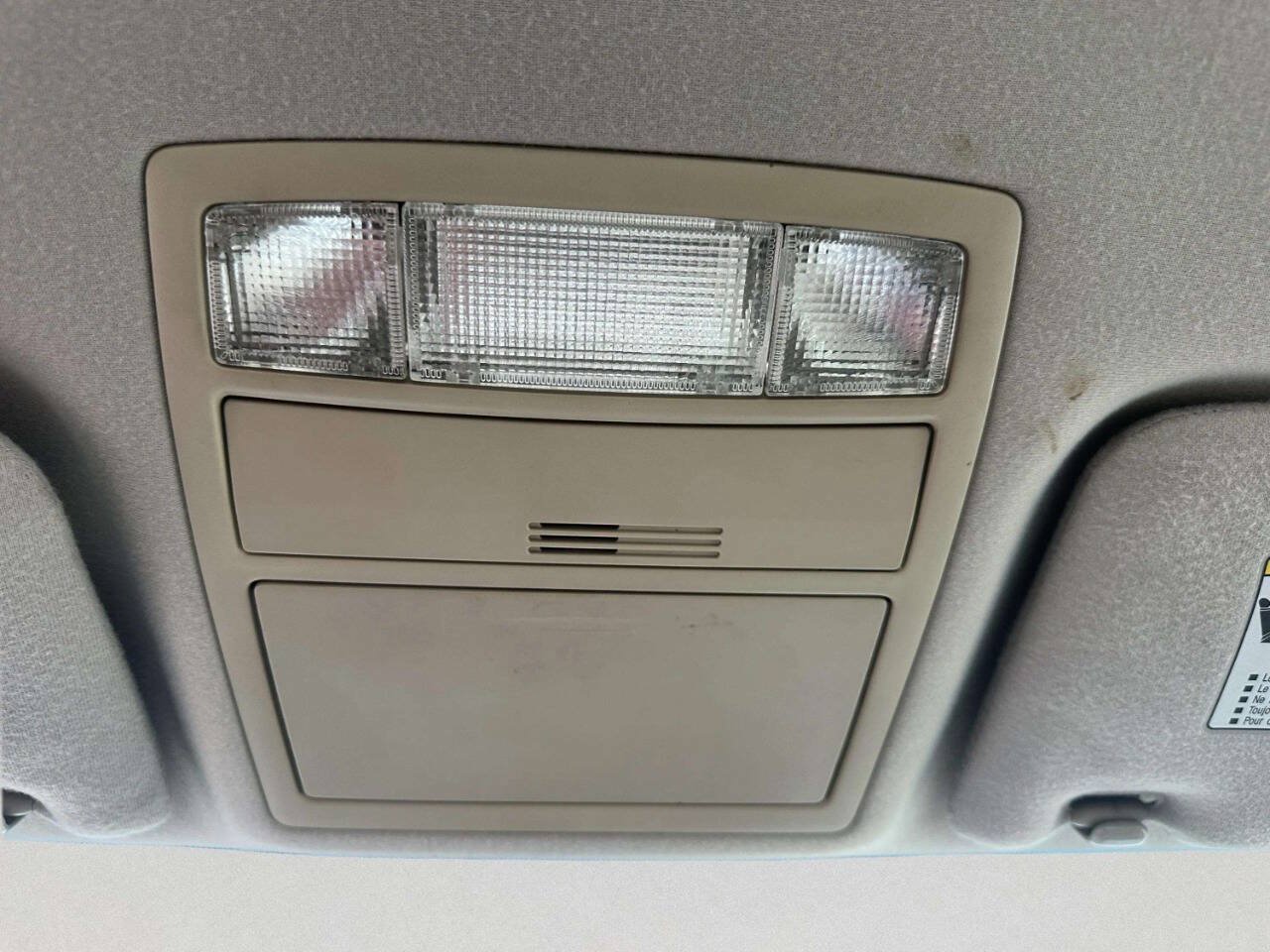 Used 2009 Toyota Camry LE FWD image 30