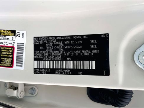 Certified 2024 Toyota Grand Highlander AWD Hybrid image 36