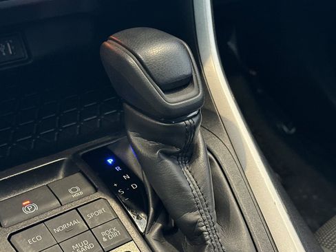 Used 2025 Toyota RAV4 LE image 35