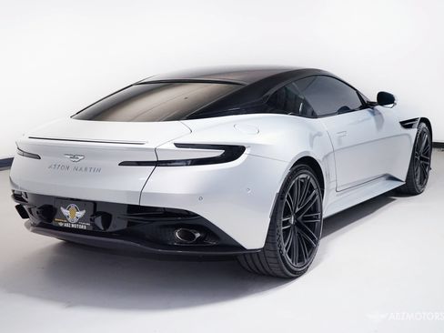 Used 2025 Aston Martin DB12 Coupe RWD image 6
