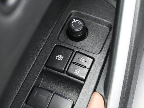 Certified 2026 Toyota Corolla Cross XLE w/ Convenience Package FWD image 14