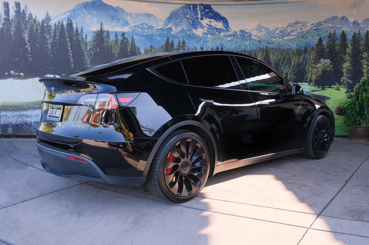 Used 2022 Tesla Model Y Performance AWD/4WD image 5