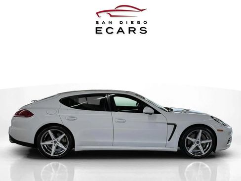 Used 2016 Porsche Panamera image 4