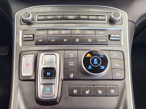 Used 2023 Hyundai Santa Fe Limited AWD/4WD image 19