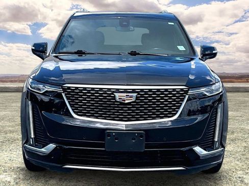 Used 2021 Cadillac XT6 Premium Luxury AWD/4WD image 2